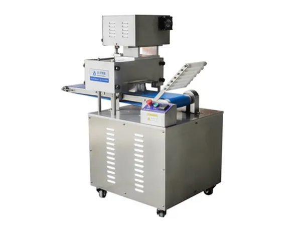 Machine de découpe automatique de pâte
