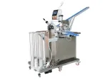 Machine à fabriquer les bases de tartes